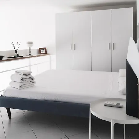 Comecasa Grazioso Loft In Crocetta Near Mangiagalli * Milaan