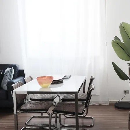 Comecasa Grazioso Loft In Crocetta Near Mangiagalli דירה *