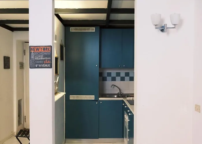 Comecasa Grazioso Loft In Crocetta Near Mangiagalli Διαμέρισμα *