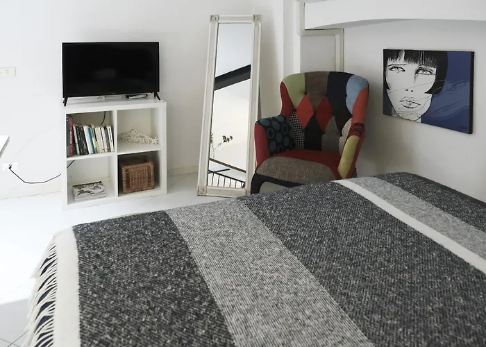 Comecasa Grazioso Loft In Crocetta Near Mangiagalli Διαμέρισμα *