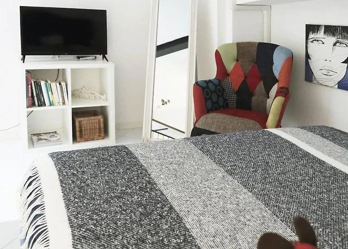 Comecasa Grazioso Loft In Crocetta Near Mangiagalli Διαμέρισμα *