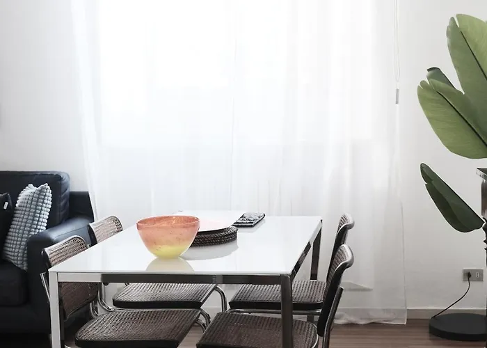 Comecasa Grazioso Loft In Crocetta Near Mangiagalli Διαμέρισμα *