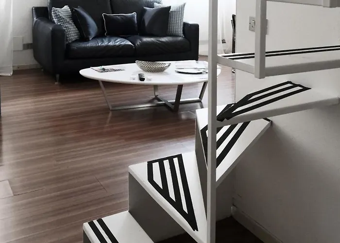 Comecasa Grazioso Loft In Crocetta Near Mangiagalli Διαμέρισμα *